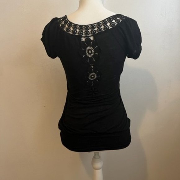 Energie Top with Cute Emboidered Back Black Size S - Picture 5 of 7